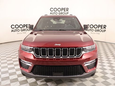 Used 2024 Jeep Grand Cherokee Limited RWD image 11