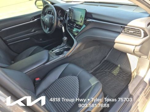 Used 2023 Toyota Camry SE w/ Cold Weather Package AWD/4WD image 10