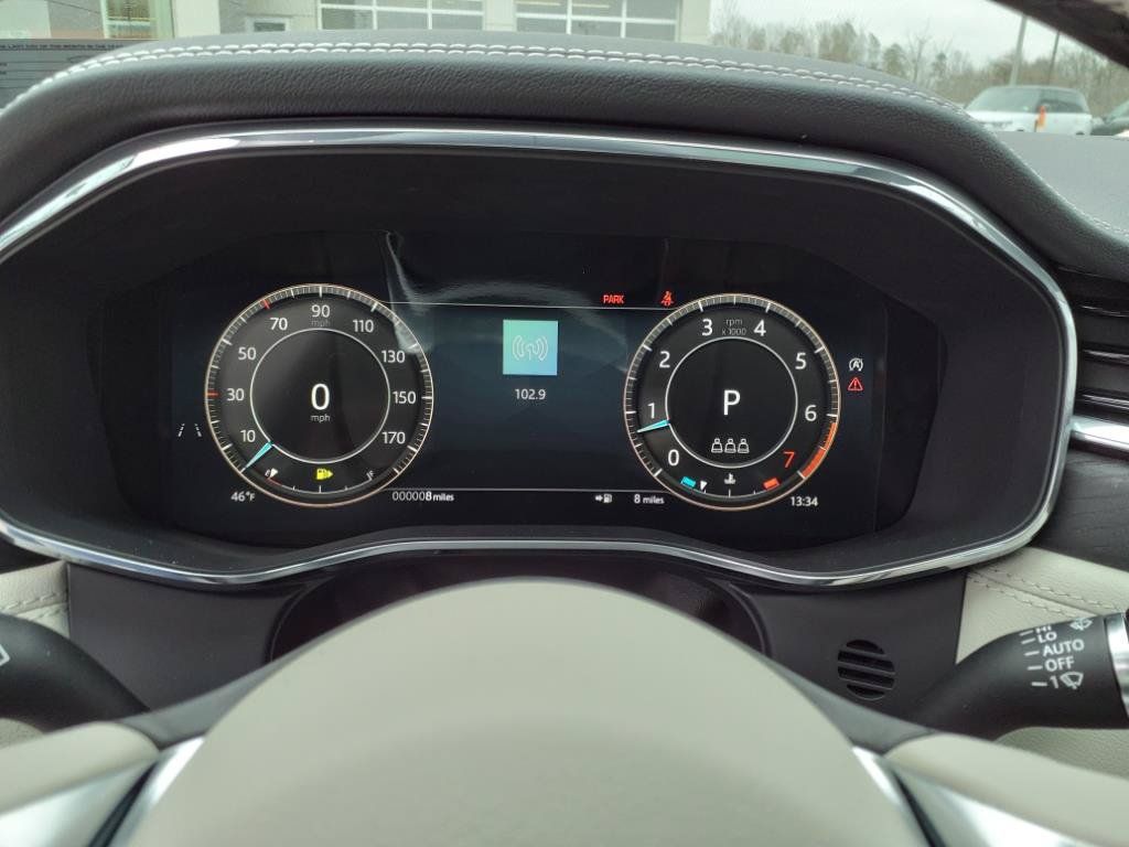 New 2025 Jaguar F-PACE R-Dynamic S AWD/4WD image 18