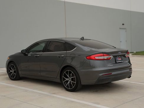Used 2019 Ford Fusion SEL FWD image 4