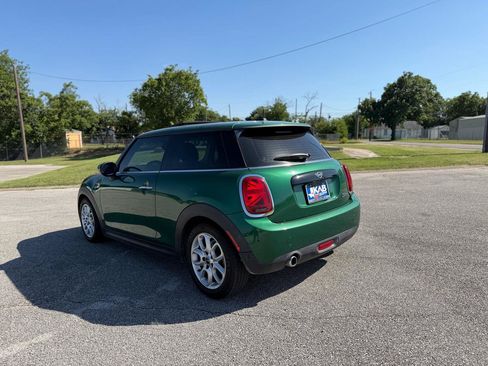 Used 2020 MINI Cooper 2-Door Hardtop FWD image 5