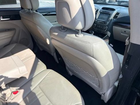 Used 2014 Kia Sorento EX w/ EX V6 Touring Package AWD/4WD image 15