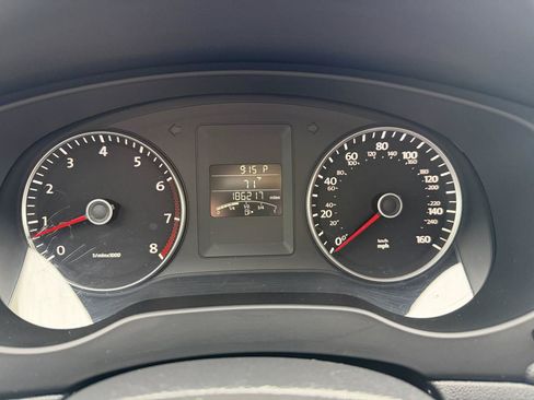 Used 2012 Volkswagen Jetta SE FWD image 28