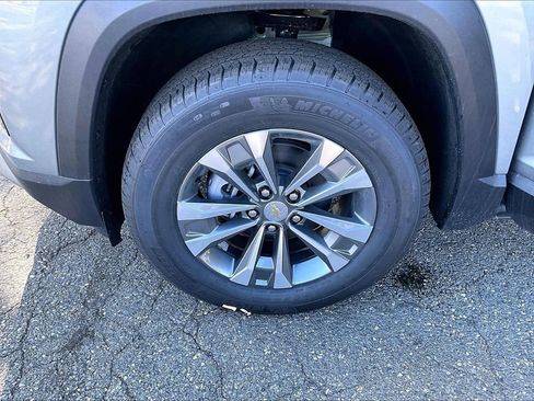 New 2026 Chevrolet Equinox LT AWD/4WD image 8