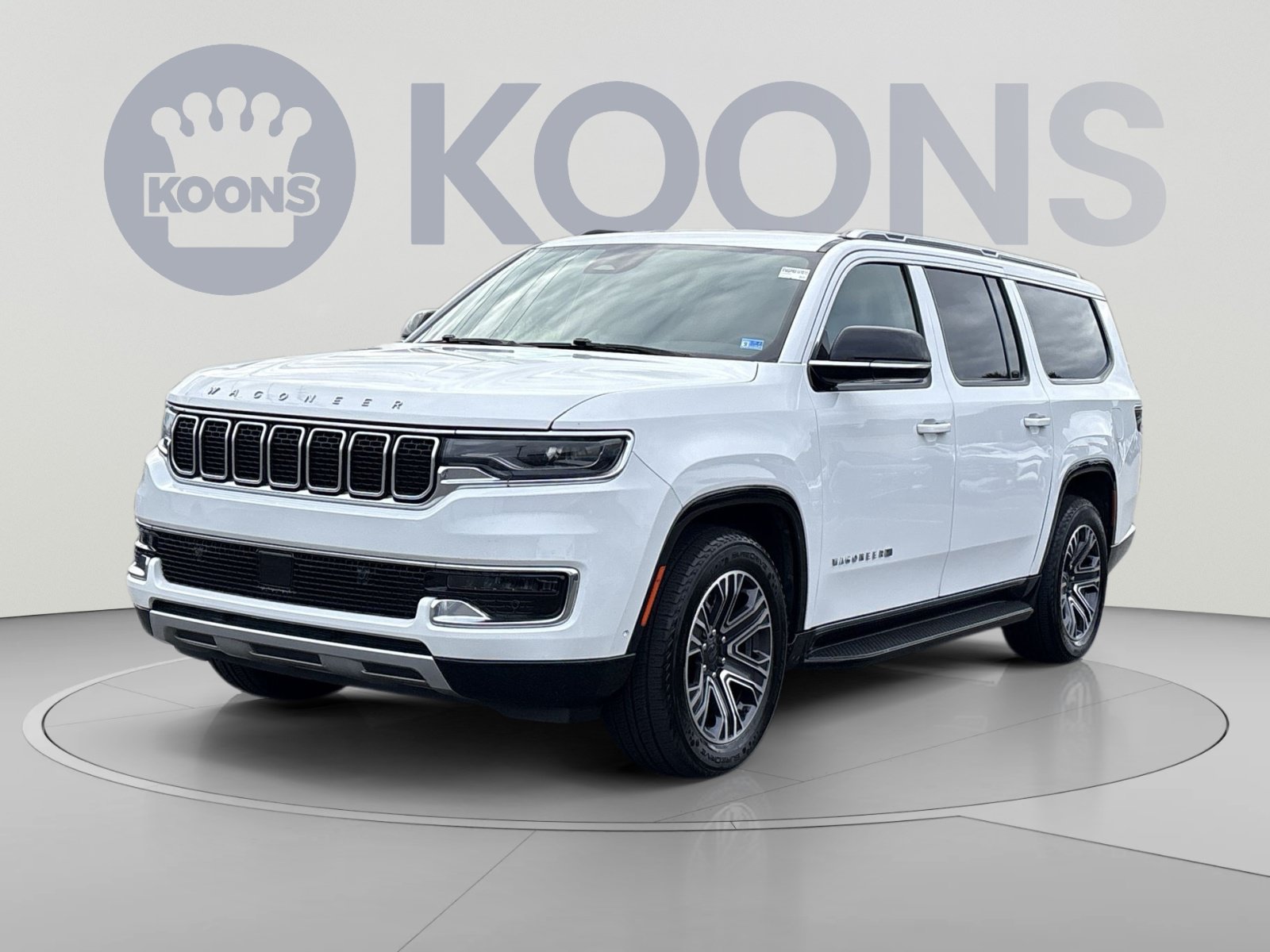 Used 2024 Jeep Wagoneer L Series II w/ Flexible Seating Group AWD/4WD image 1
