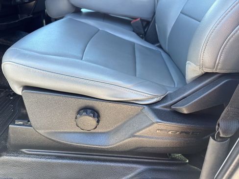 Certified 2023 Ford F250 XL w/ XL Chrome Package image 10