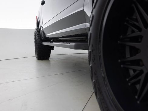 Used 2018 Ford F150 Lariat w/ Equipment Group 502A Luxury AWD/4WD image 21