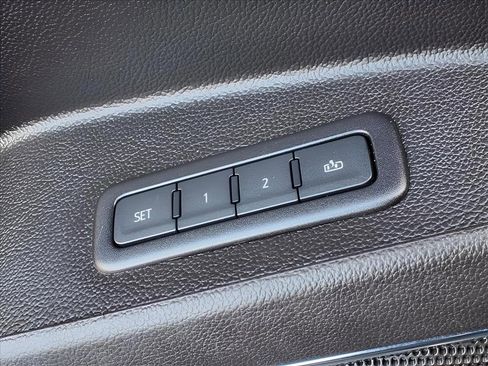 Used 2020 GMC Yukon XL Denali w/ Open Road Package image 18