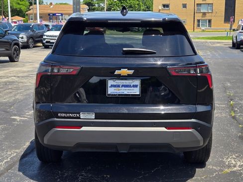 Certified 2025 Chevrolet Equinox LT FWD image 13