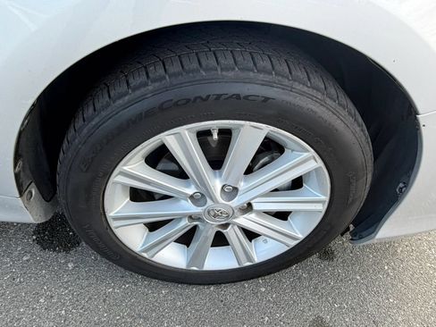 Used 2013 Toyota Camry XLE w/ Leather Pkg FWD image 31