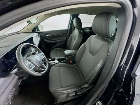 Used 2025 Buick Encore GX Preferred image 13