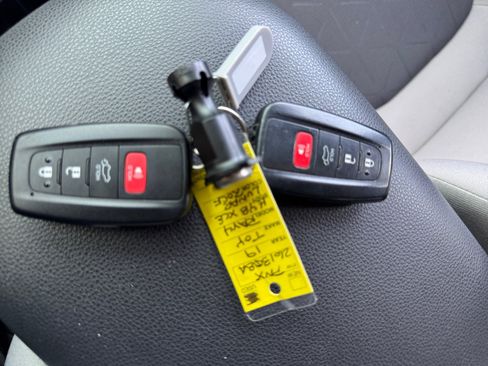 Used 2019 Toyota RAV4 XLE w/ Convenience Package AWD/4WD image 27