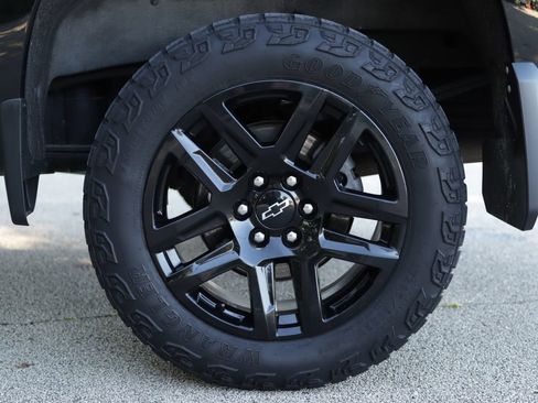 Used 2024 Chevrolet Silverado 1500 Custom Trail Boss AWD/4WD image 37