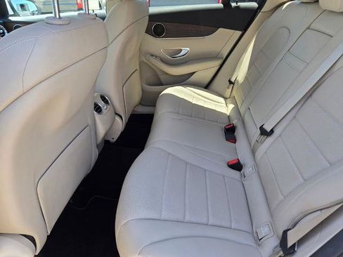 Used 2022 Mercedes-Benz GLC 300 4MATIC image 14