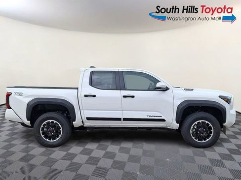 New 2025 Toyota Tacoma TRD Off-Road AWD/4WD image 7