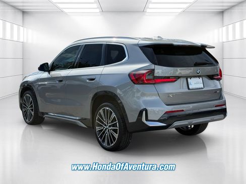 Used 2025 BMW X1 xDrive28i w/ Convenience Package AWD/4WD image 4