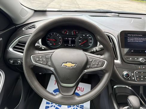 Used 2022 Chevrolet Malibu LT FWD image 29