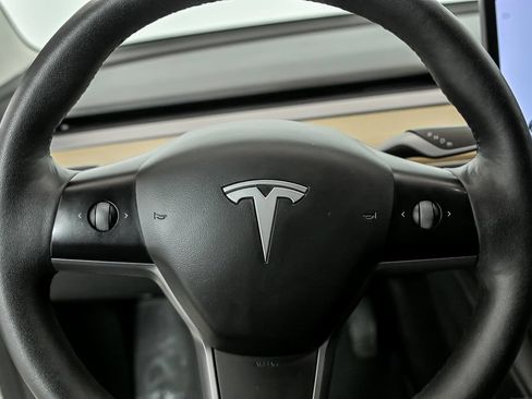 Used 2021 Tesla Model 3 Standard Range Plus RWD image 18