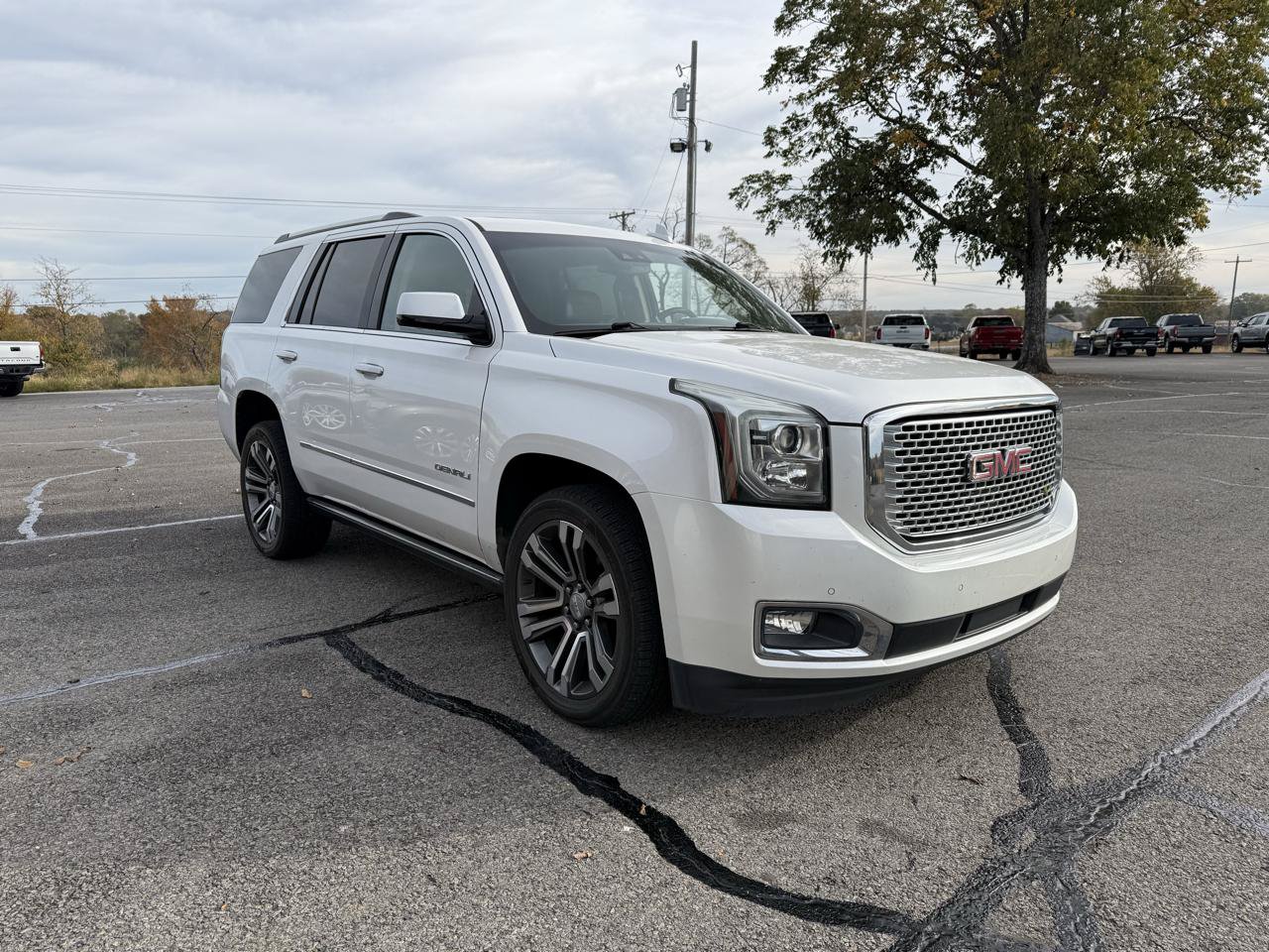 Used 2017 GMC Yukon Denali w/ Open Road Package AWD/4WD image 4