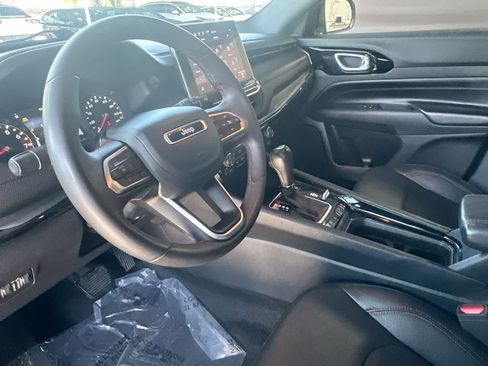 Used 2024 Jeep Compass Trailhawk AWD/4WD image 13