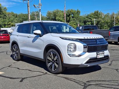 New 2025 Mitsubishi Outlander SE