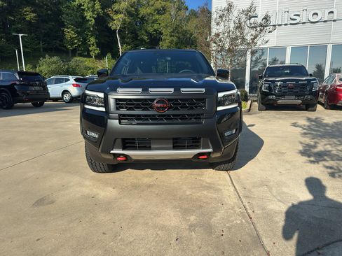 New 2026 Nissan Frontier Pro-X w/ Pro-X Convenience Package image 9