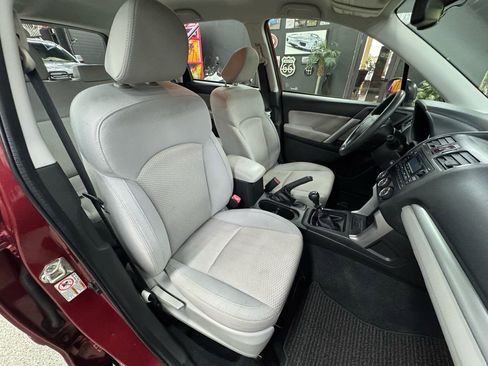 Used 2014 Subaru Forester 2.5i image 21