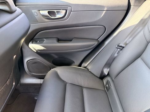 Certified 2025 Volvo XC60 B5 Plus image 33