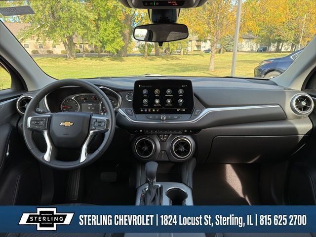 New 2025 Chevrolet Blazer LT w/ Midnight/Sport Edition AWD/4WD image 9