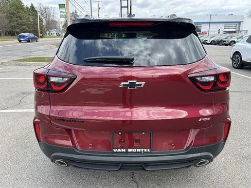 Certified 2024 Chevrolet TrailBlazer RS w/ Driver Confidence Package image 4