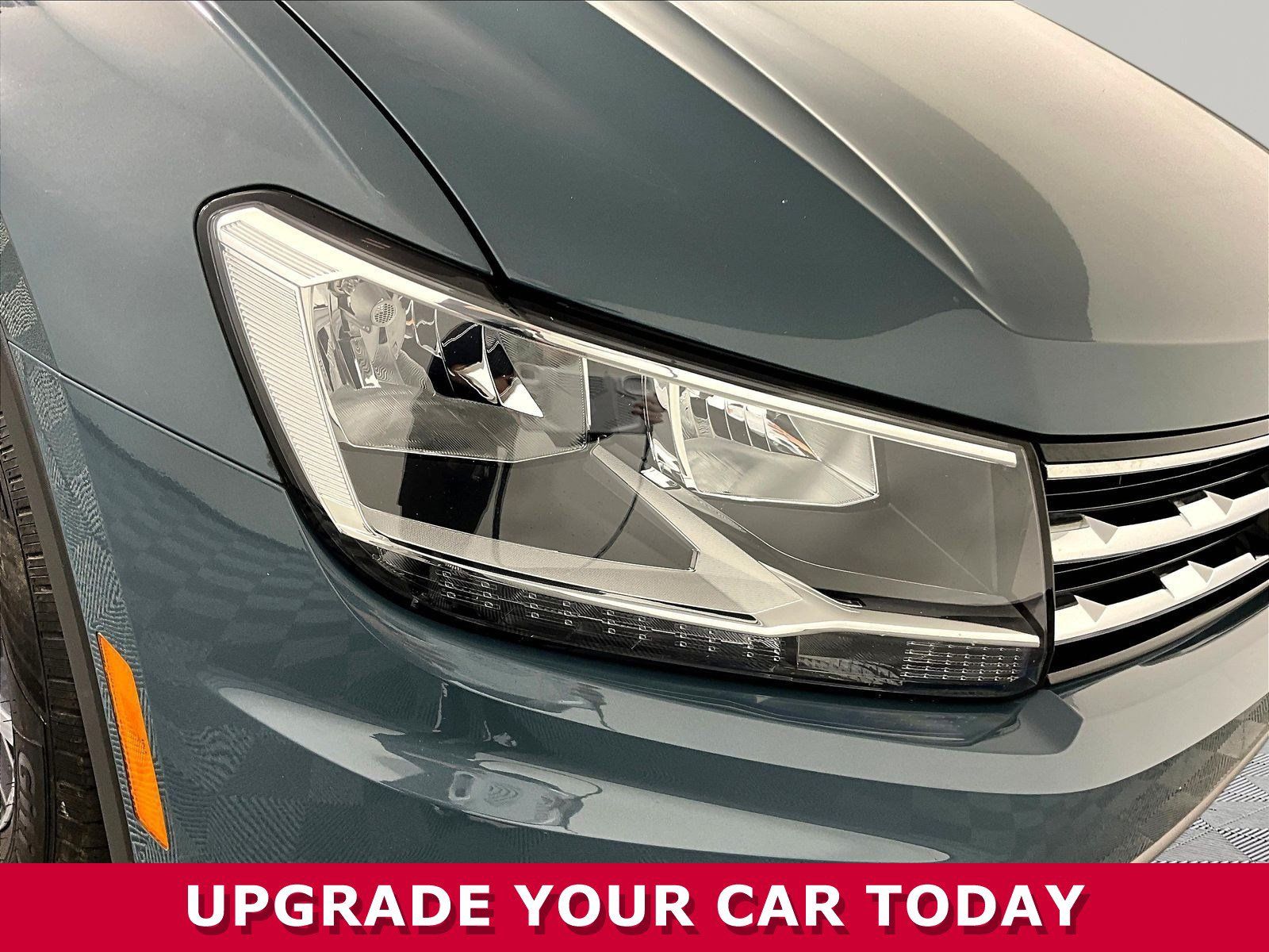 Used 2020 Volkswagen Tiguan SE w/ Panoramic Sunroof Package FWD image 30