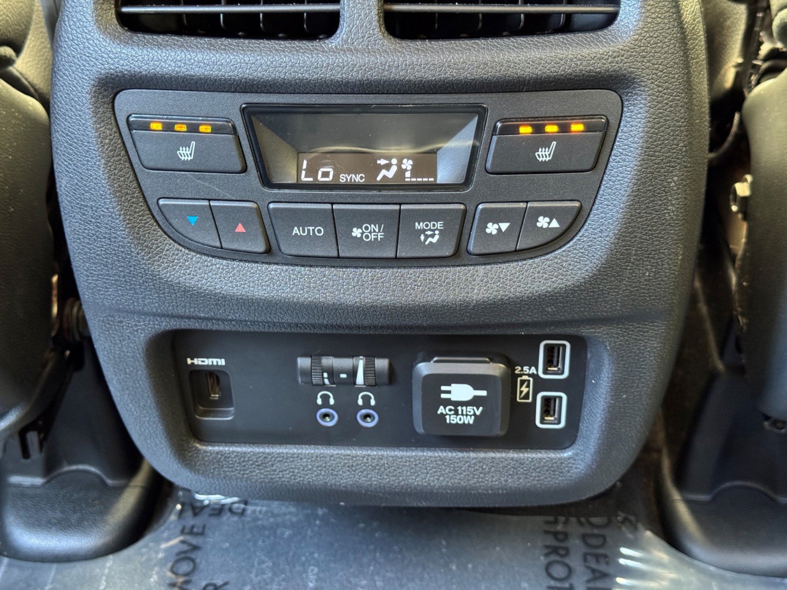 Used 2020 Honda Pilot Touring image 35