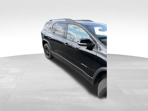 Used 2022 GMC Acadia AT4 w/ Technology Package AWD/4WD image 3