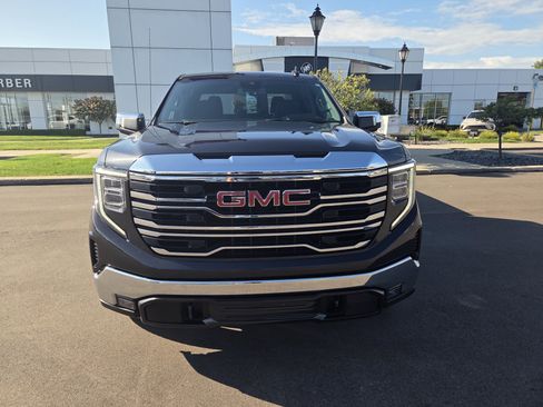 Certified 2025 GMC Sierra 1500 SLT AWD/4WD image 3