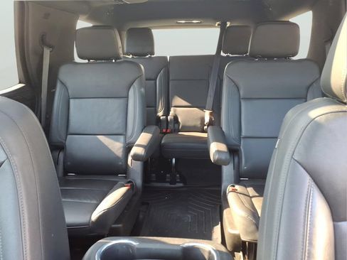Used 2021 Chevrolet Tahoe Z71 w/ Luxury Package AWD/4WD image 32