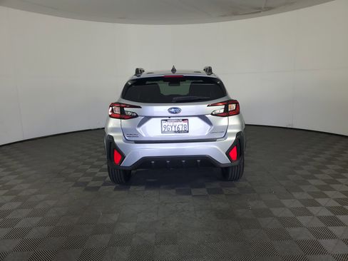 Used 2024 Subaru Crosstrek 2.0i Premium AWD/4WD image 5