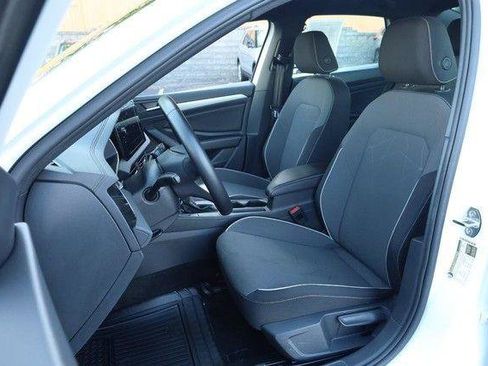 Used 2025 Volkswagen Jetta Sport FWD image 8