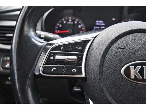 Used 2020 Kia Optima SE FWD image 18