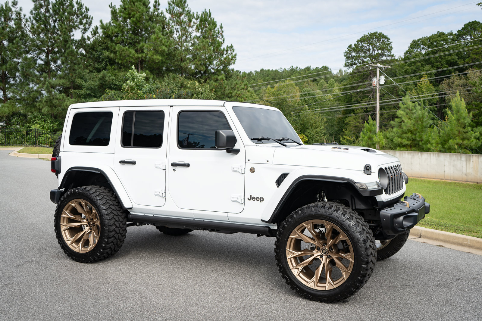 Used 2024 Jeep Wrangler Unlimited Rubicon 392 AWD/4WD image 24