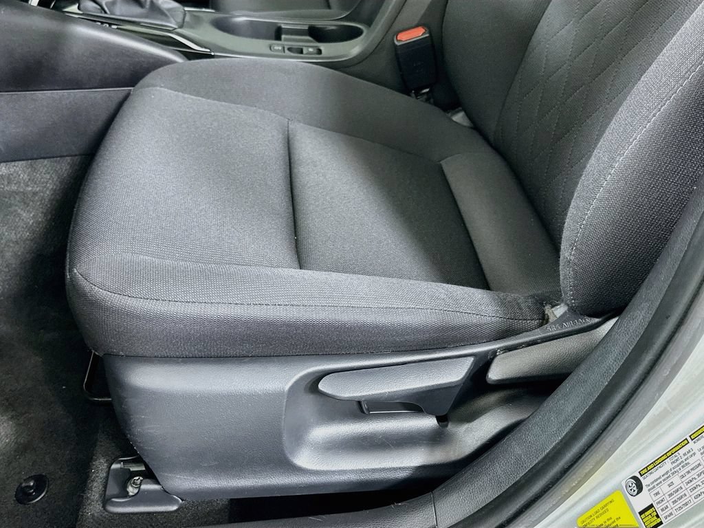 Used 2025 Toyota Corolla LE FWD image 19