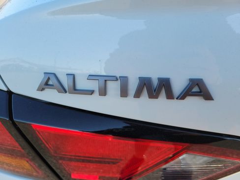 New 2025 Nissan Altima 2.5 SR w/ SR Premium Package image 9