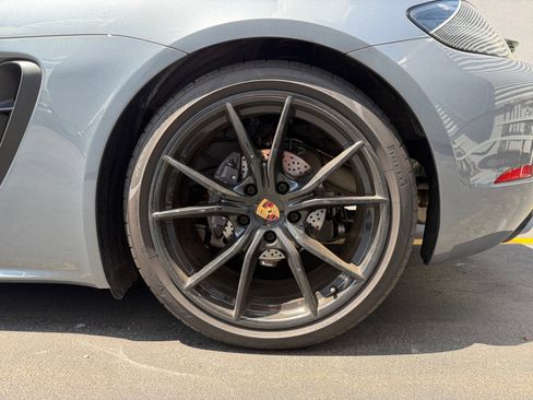 Certified 2025 Porsche 718 Cayman RWD image 10