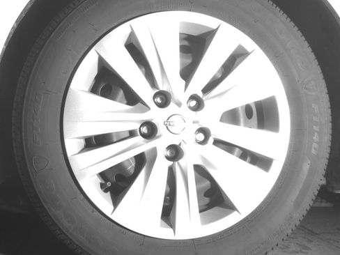 Used 2025 Nissan Sentra S image 12