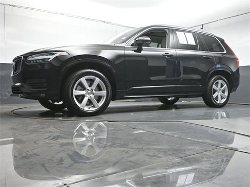 Used 2021 Volvo XC90 T5 Momentum w/ Climate Package image 36