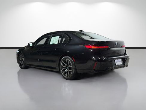 New 2026 BMW 740i RWD image 5