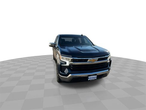 Used 2023 Chevrolet Silverado 1500 LT image 3