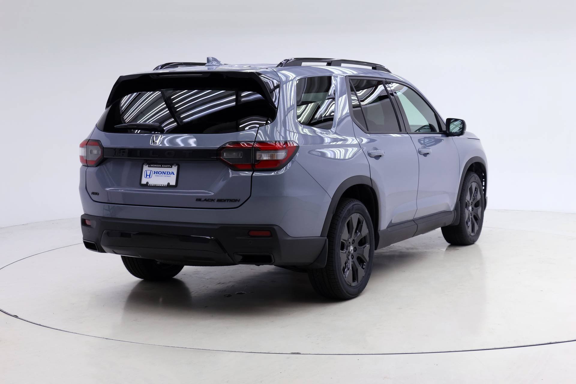 New 2026 Honda Pilot Black Edition image 2