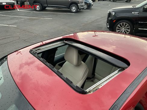 Used 2023 Mercedes-Benz C 300 Sedan image 13