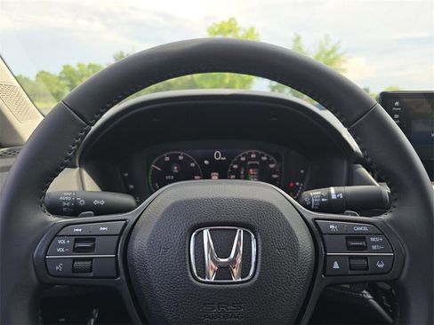 New 2025 Honda Accord EX-L image 33