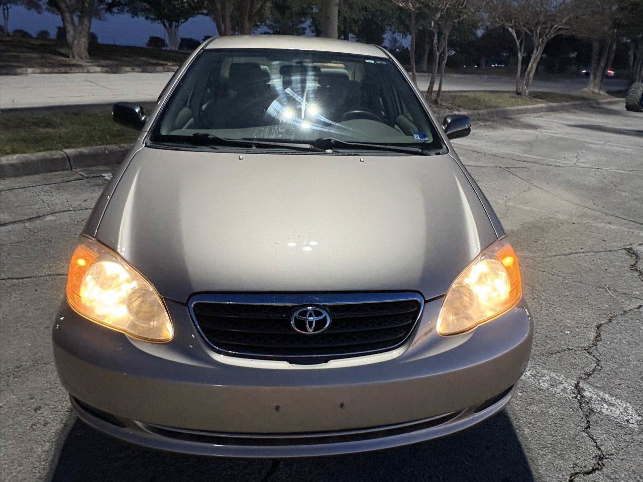 Used 2006 Toyota Corolla CE w/ Upgrade Pkg FWD image 6